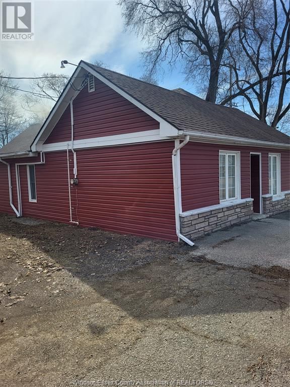 8902 TALBOT TRAIL Image 3