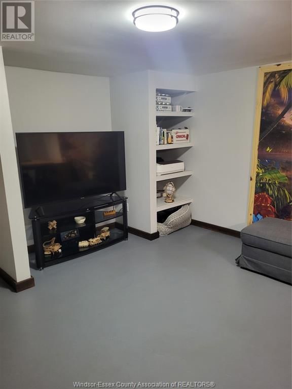 8902 TALBOT TRAIL Image 34