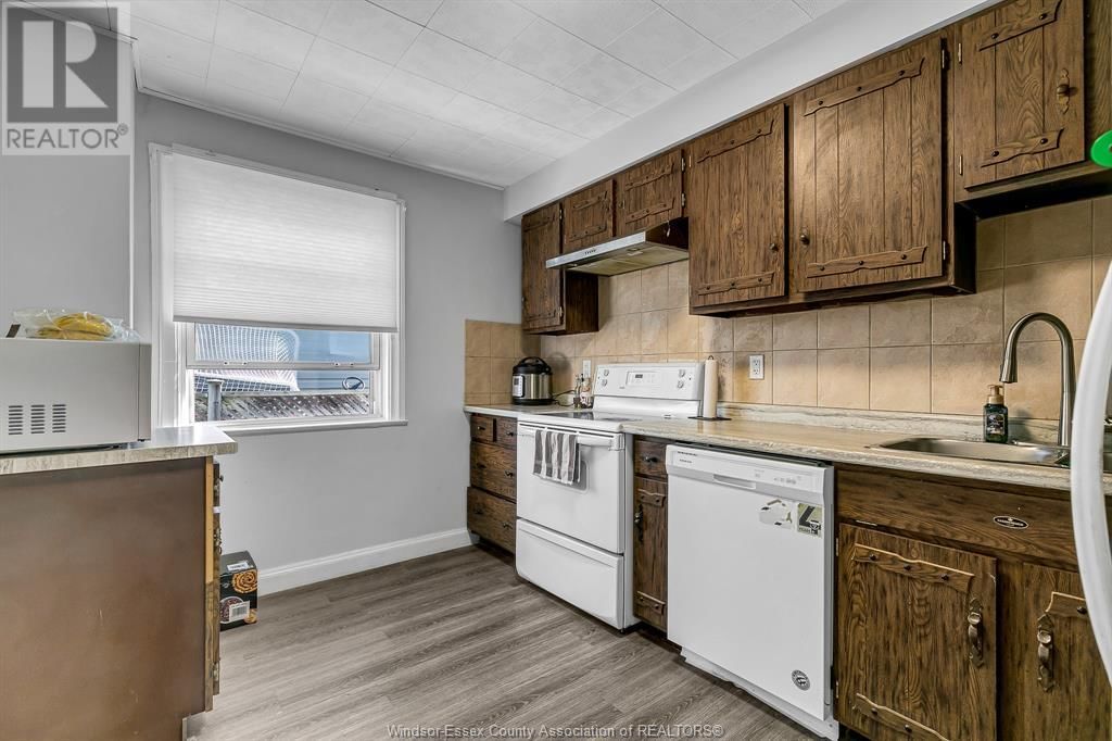 1802-06 GEORGE AVENUE Image 31