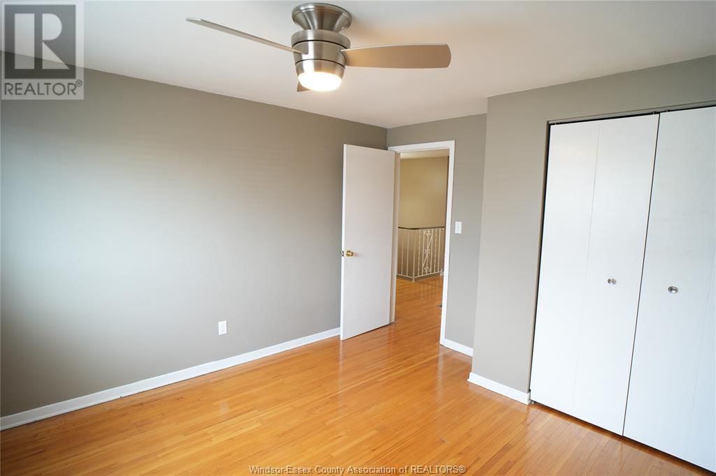 UPPER - 907 GLADSTONE Image 13
