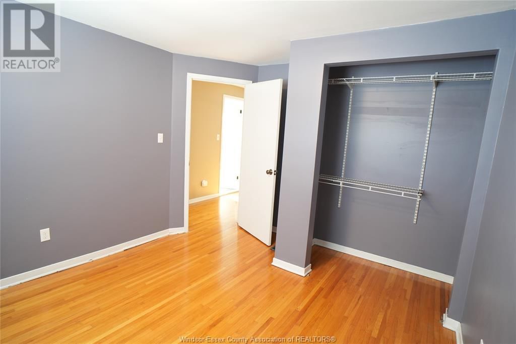 UPPER - 907 GLADSTONE Image 19