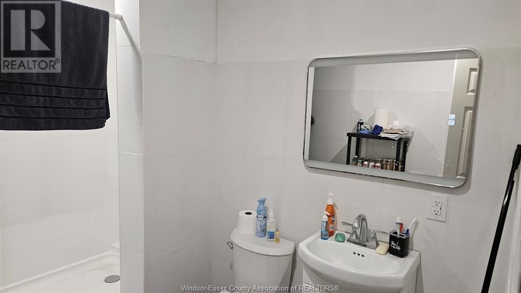 225 GRAHAM ROAD Image 6