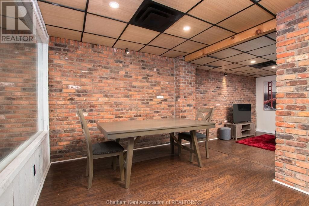 469 PELISSIER AVENUE Image 4
