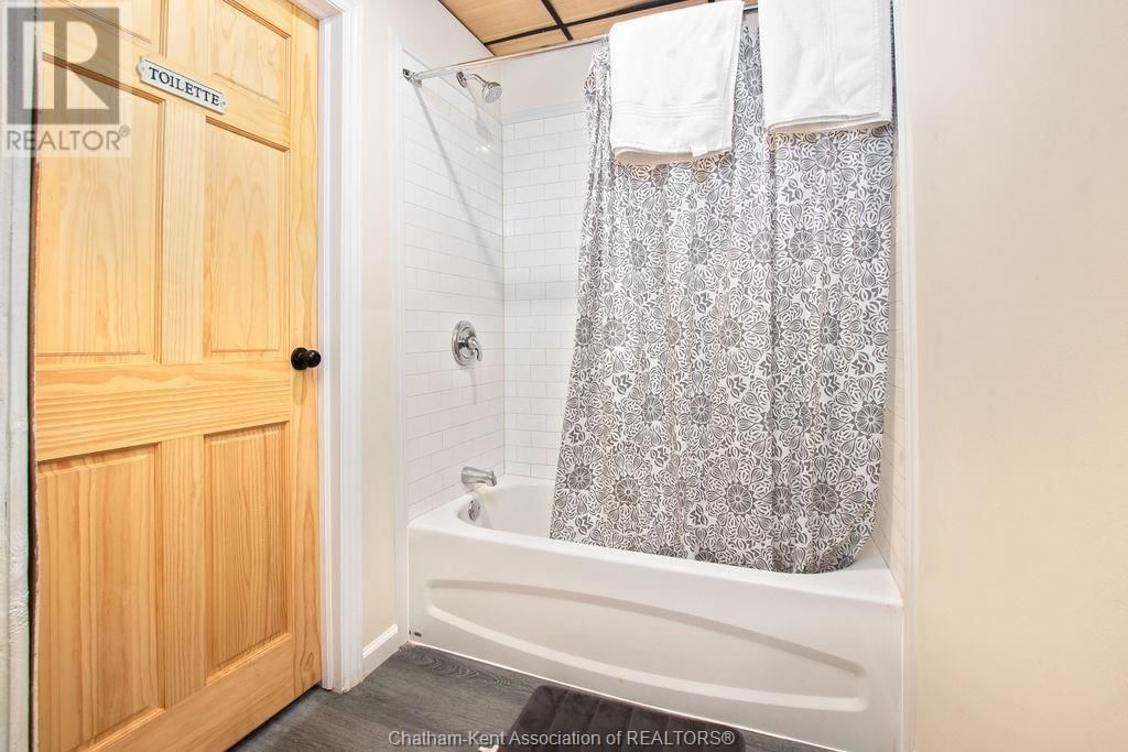 469 PELISSIER AVENUE Image 5