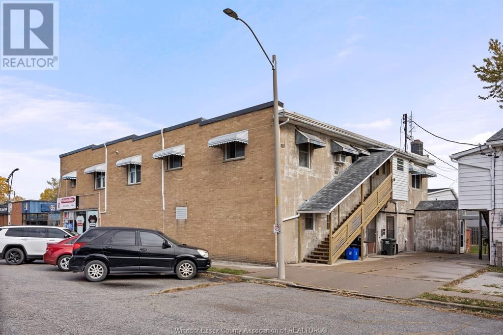546 NOTRE DAME STREET Image 9