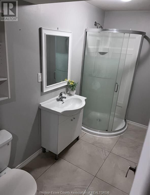 724 CABANA EAST Image 24