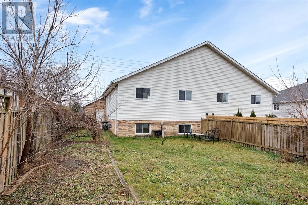 724 CABANA EAST Image 30
