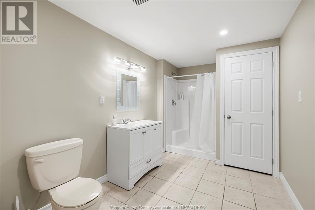 3404 VICTORIA BOULEVARD Image 34