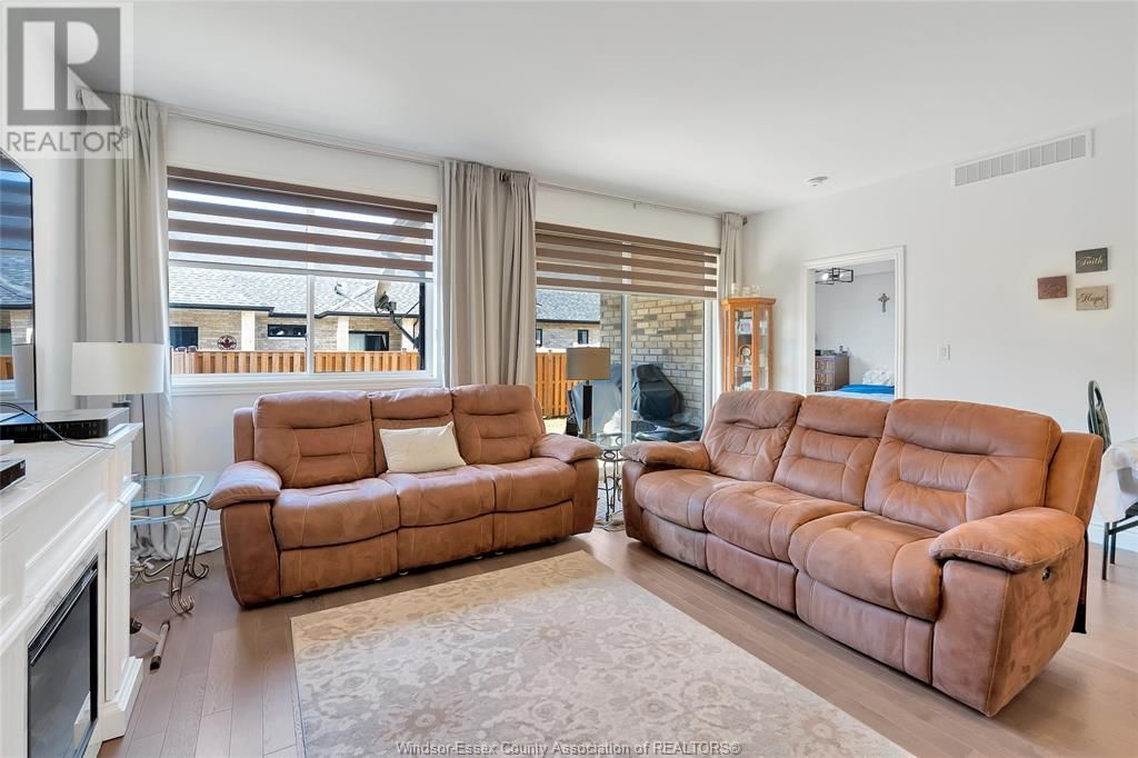 205 LIVINGSTONE Image 21