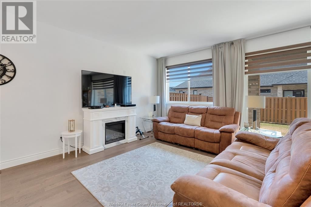 205 LIVINGSTONE Image 22