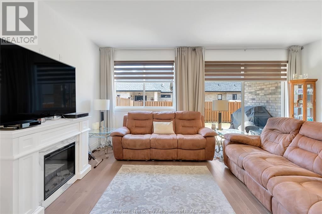 205 LIVINGSTONE Image 24