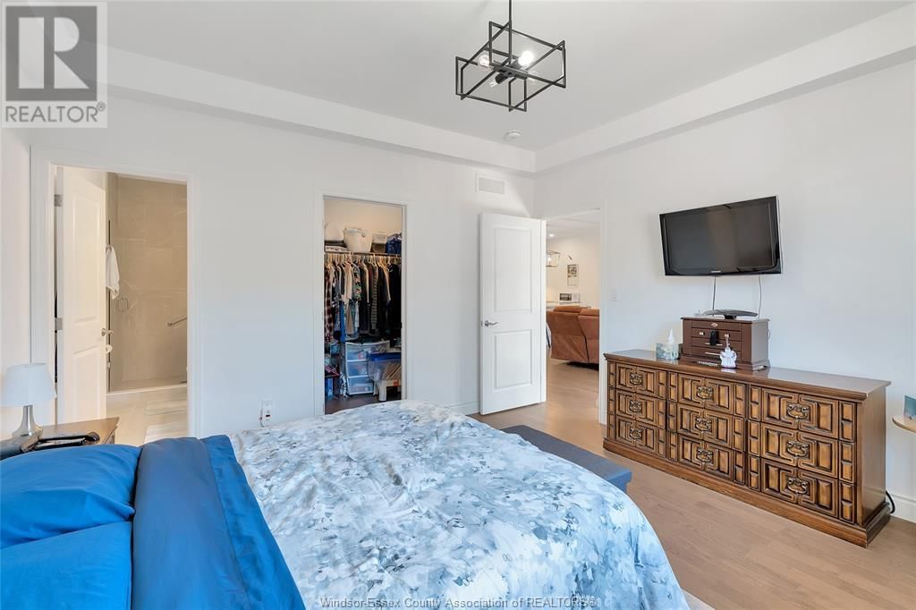 205 LIVINGSTONE Image 30