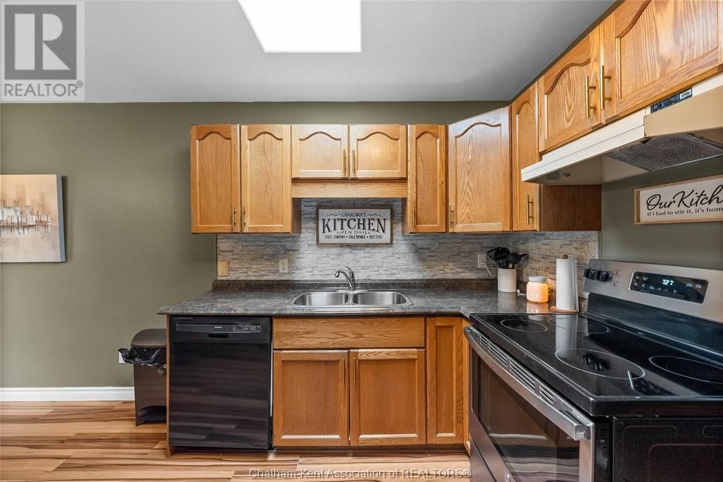 38 FIELDSTONE PLACE Image 16
