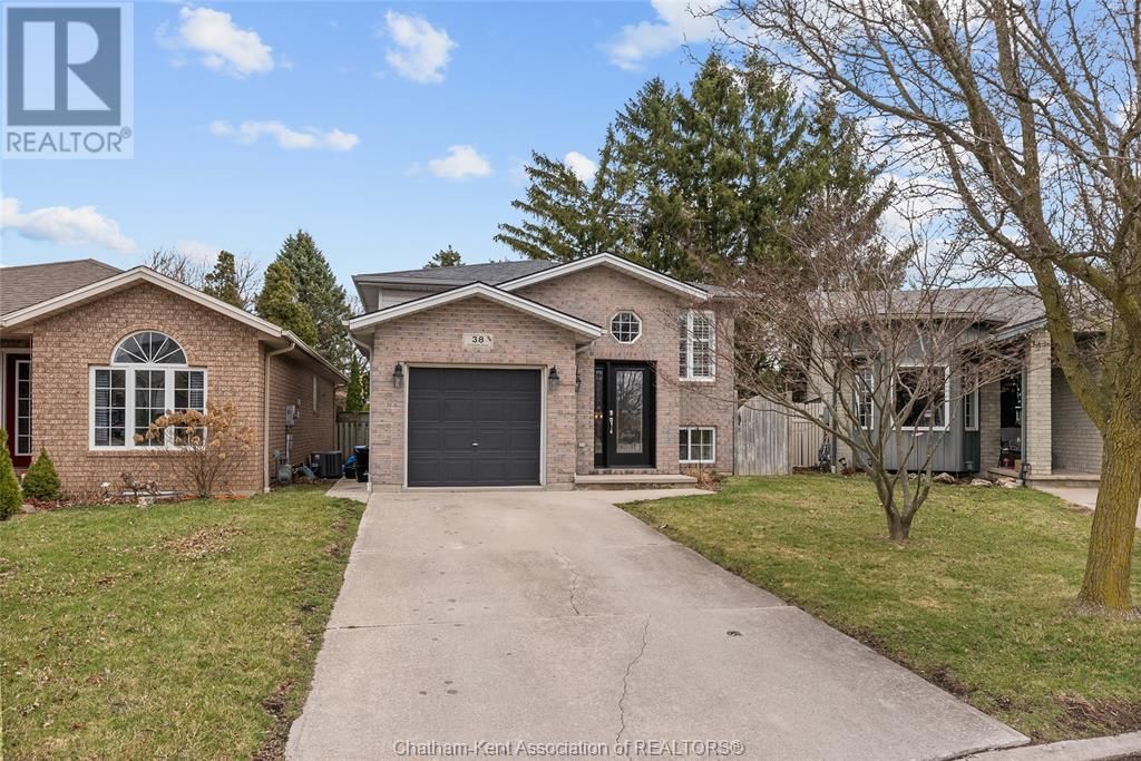 38 FIELDSTONE PLACE Image 5