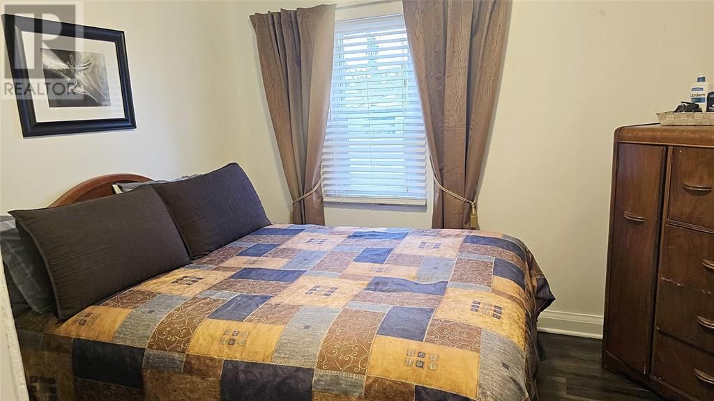 146 ANN STREET Image 12