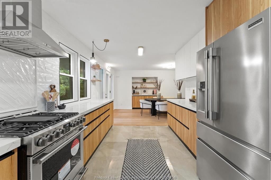 2371 RIVERSIDE DRIVE WEST Image 15
