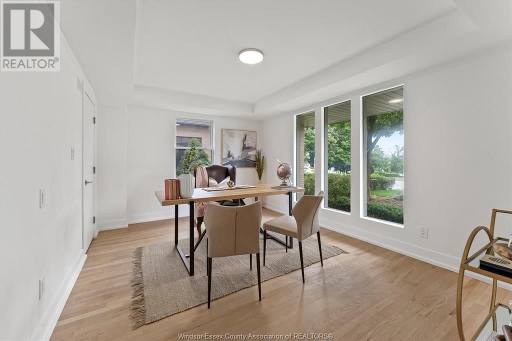 2371 RIVERSIDE DRIVE WEST Image 23