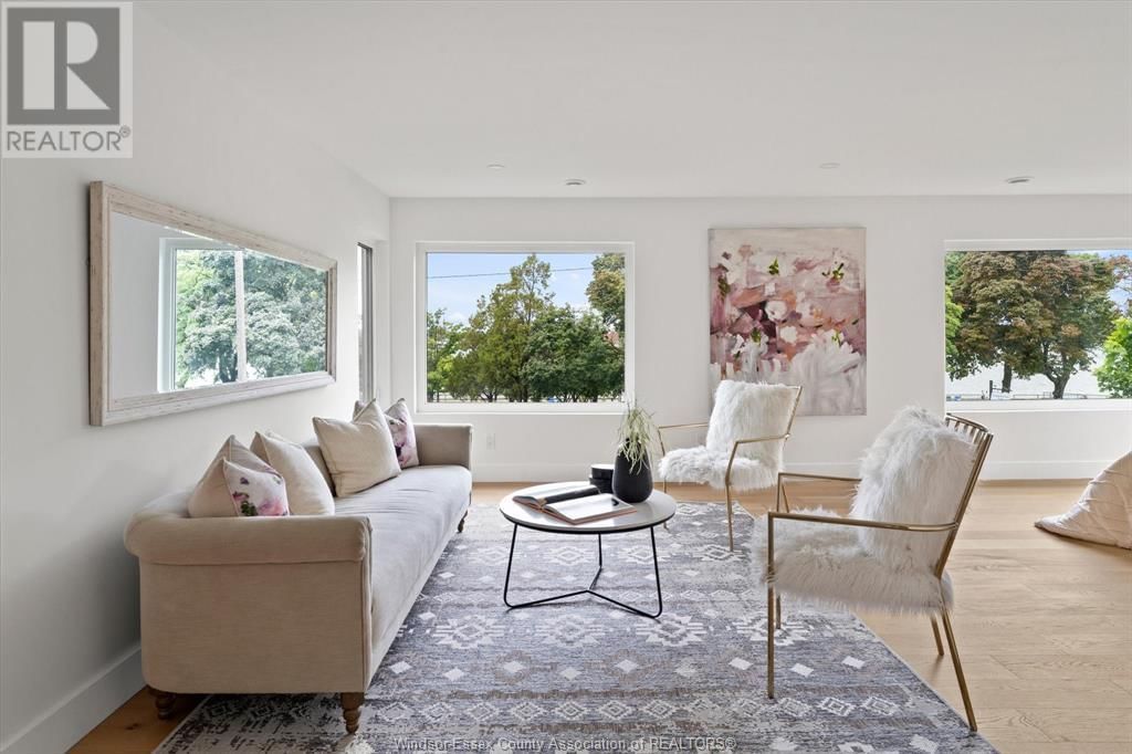 2371 RIVERSIDE DRIVE WEST Image 31