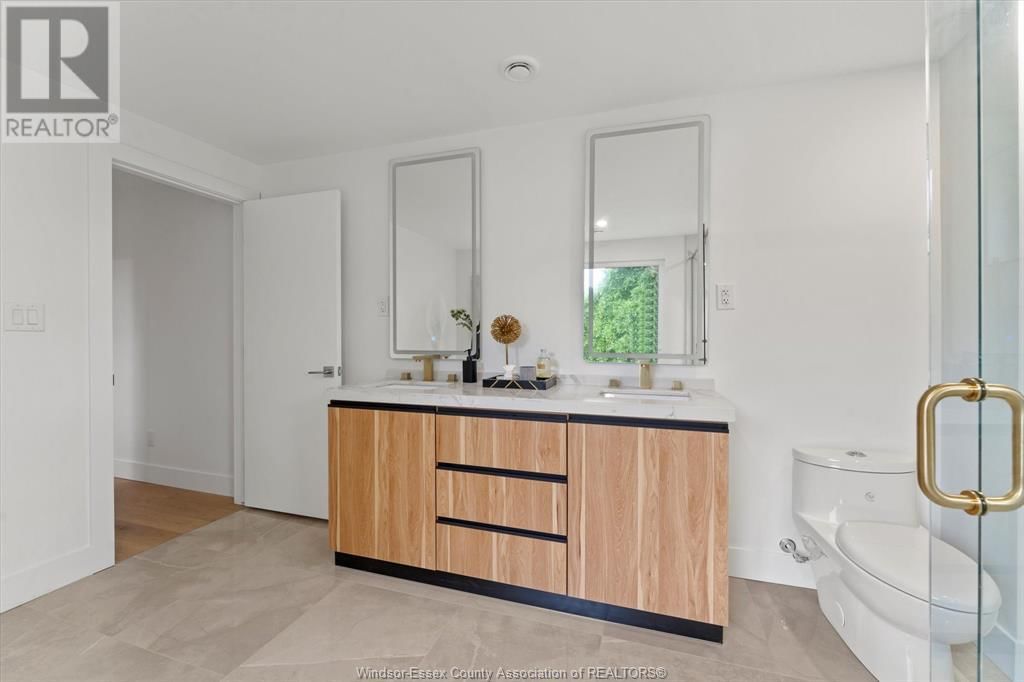 2371 RIVERSIDE DRIVE WEST Image 39