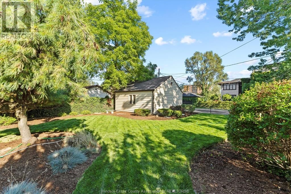 2371 RIVERSIDE DRIVE WEST Image 47