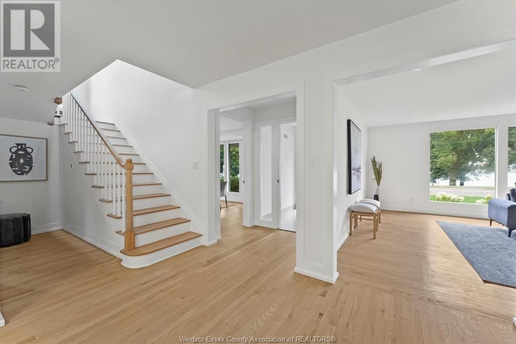 2371 RIVERSIDE DRIVE WEST Image 6