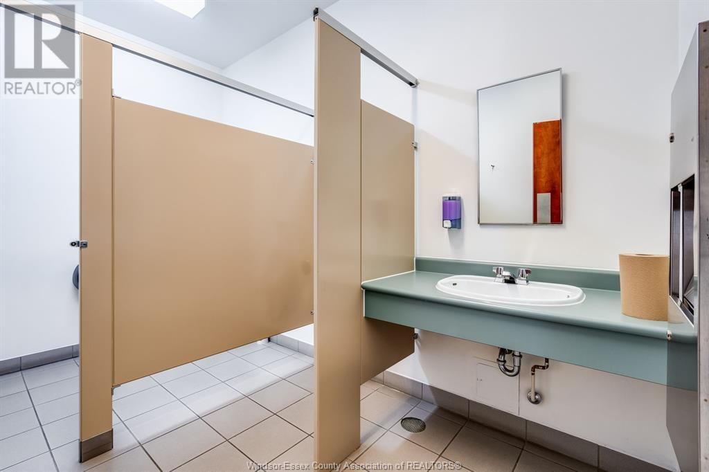 154 TALBOT STREET NORTH Image 12