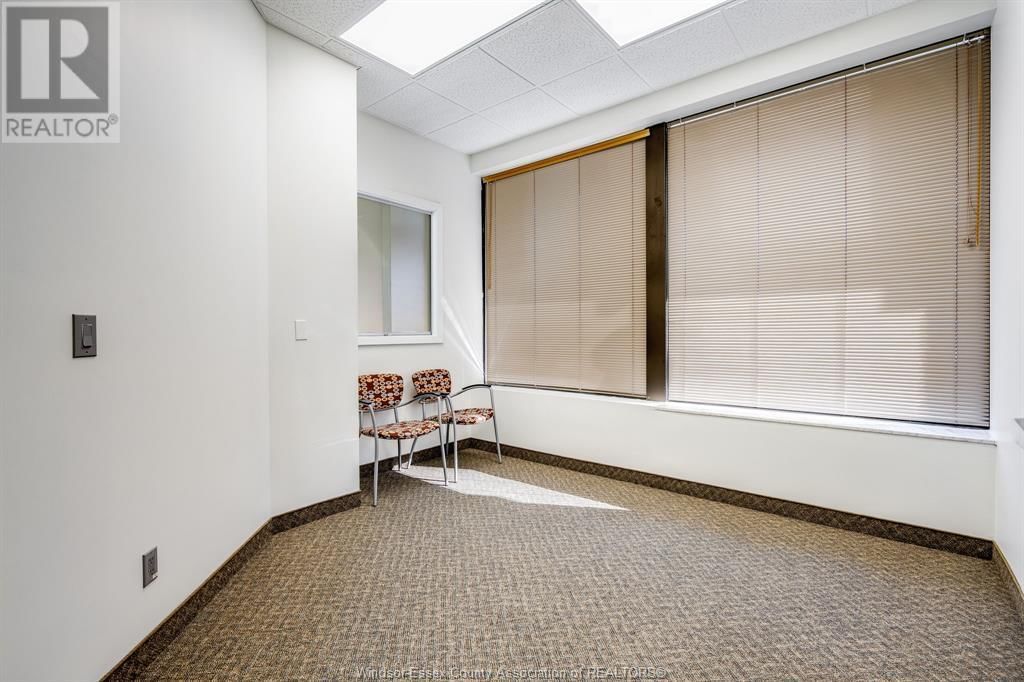 154 TALBOT STREET NORTH Image 17