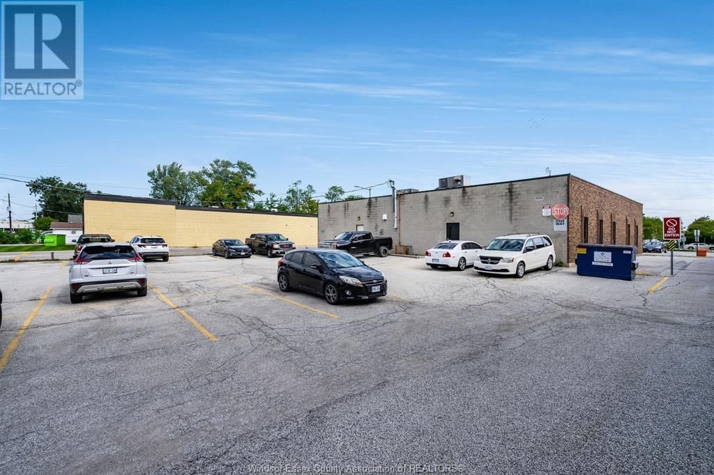 154 TALBOT STREET NORTH Image 4