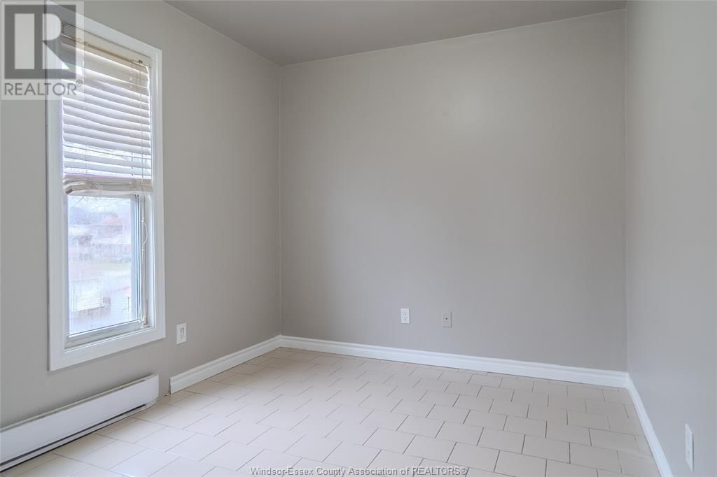 491 ELM Image 11