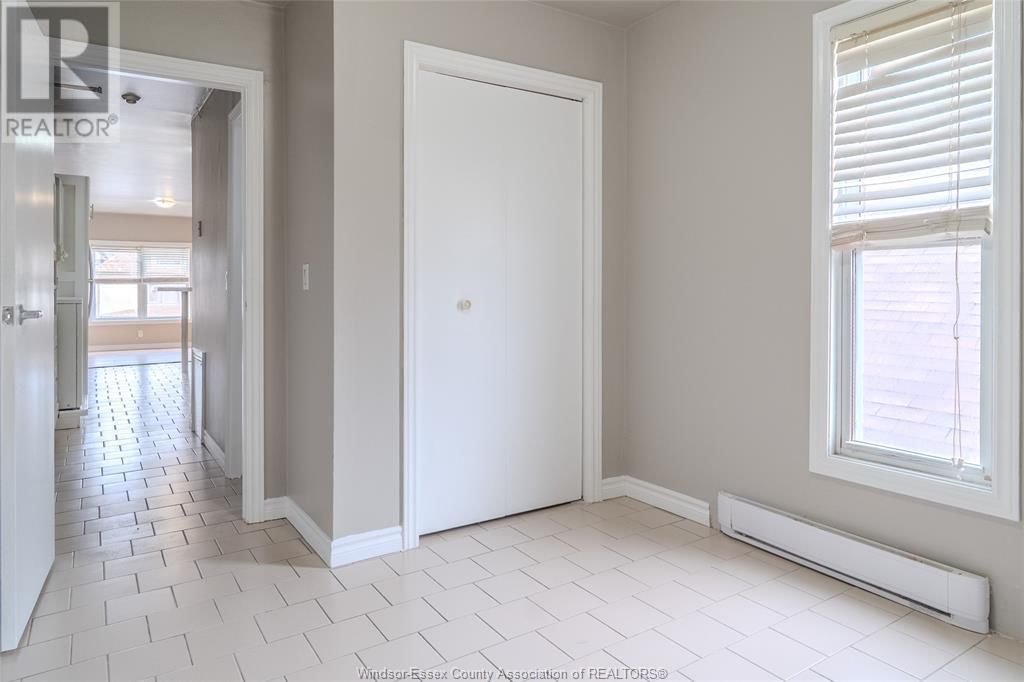 491 ELM Image 12