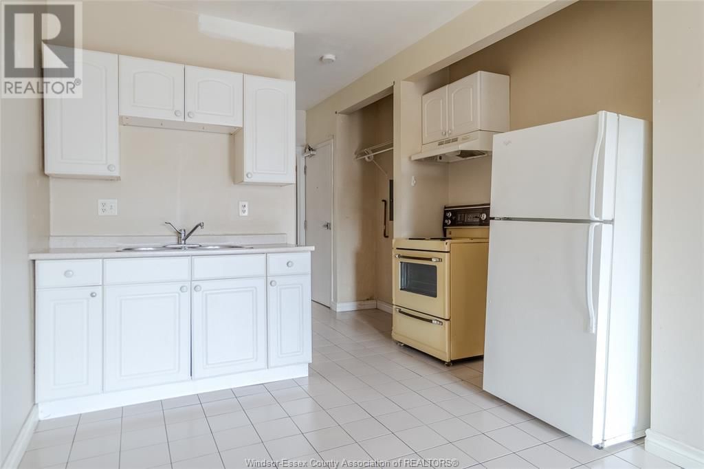 491 ELM Image 16