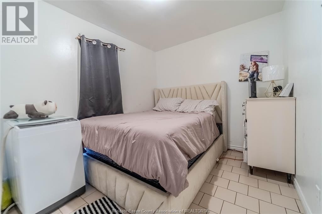 491 ELM Image 23