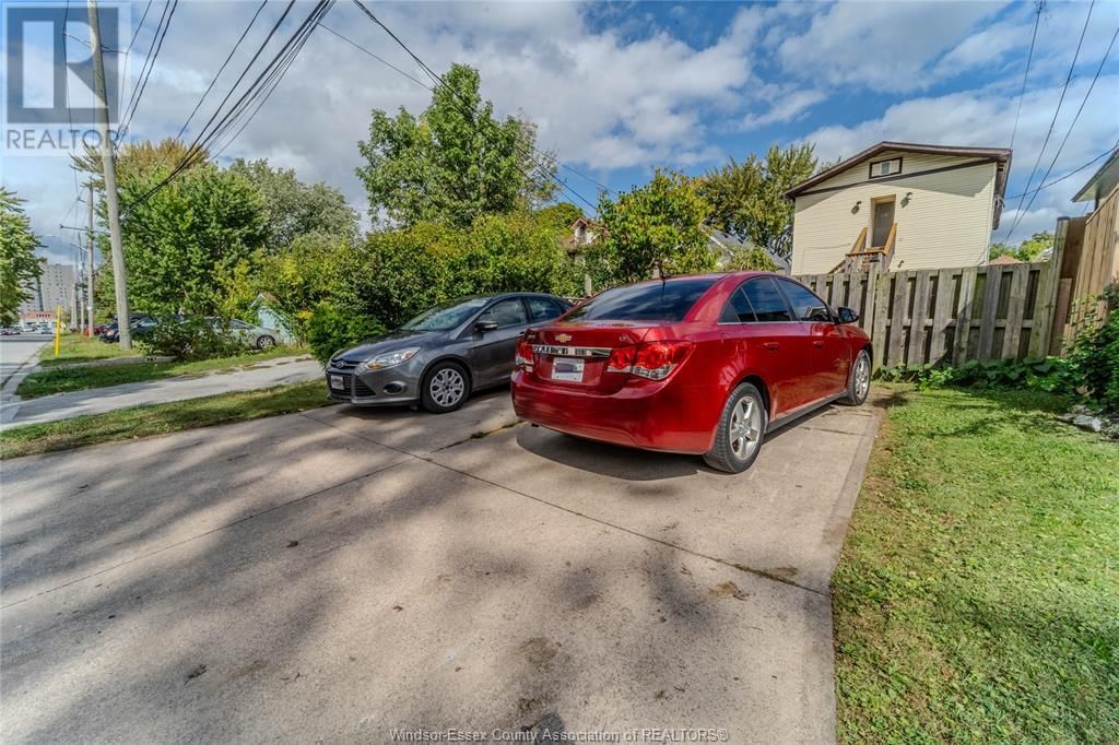 491 ELM Image 26