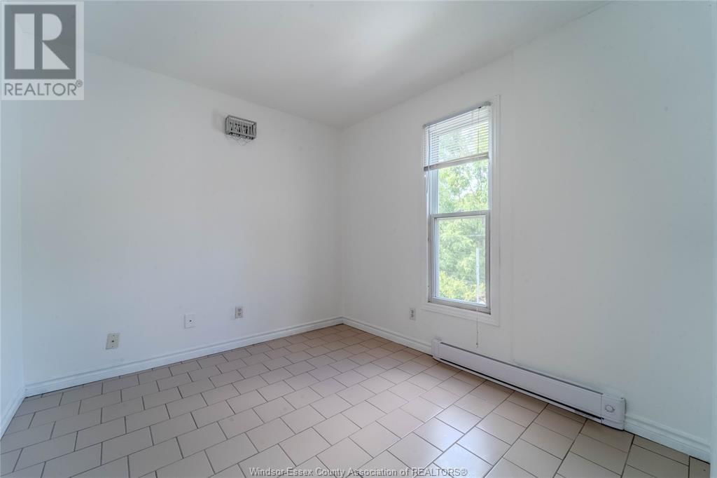 491 ELM Image 7