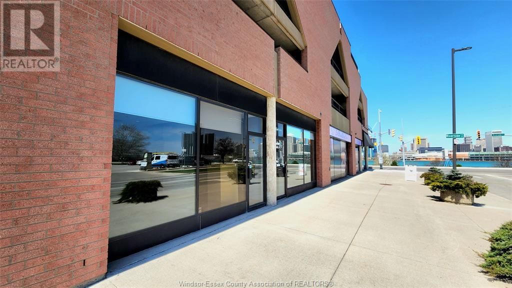 104 - 515 RIVERSIDE DRIVE WEST Image 1