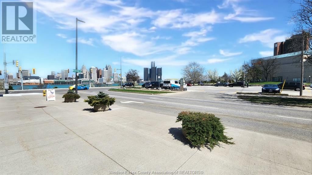 104 - 515 RIVERSIDE DRIVE WEST Image 3