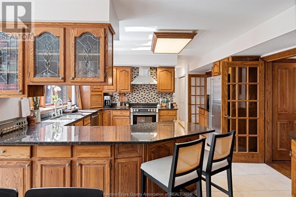 956 GOLFWOOD CRESCENT Image 13
