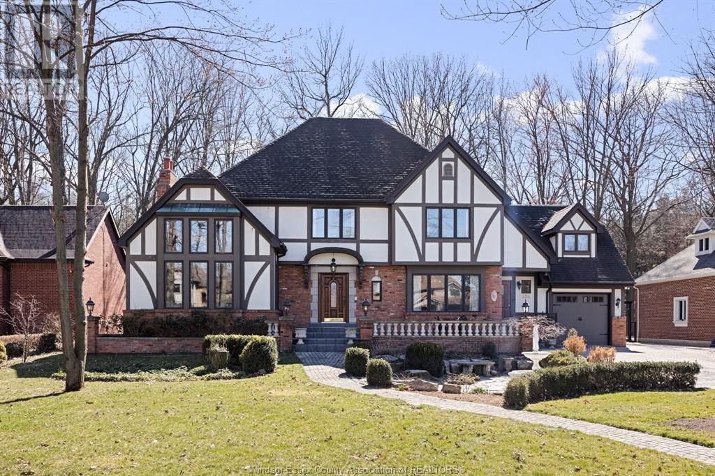 956 GOLFWOOD CRESCENT Image 2