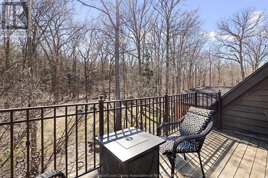 956 GOLFWOOD CRESCENT Image 21