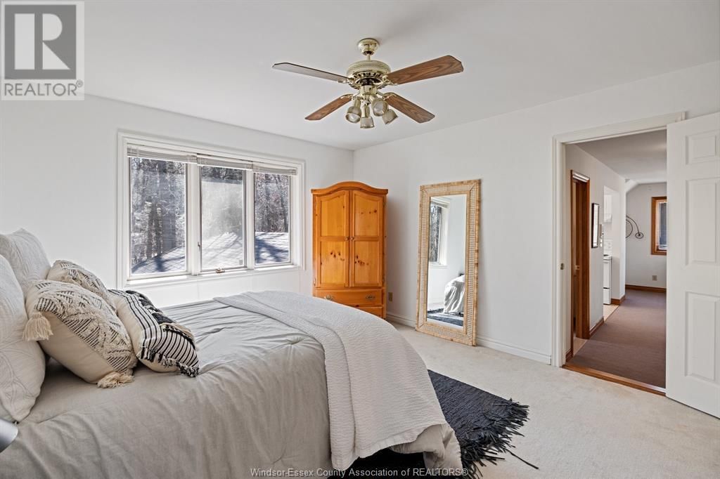 956 GOLFWOOD CRESCENT Image 29
