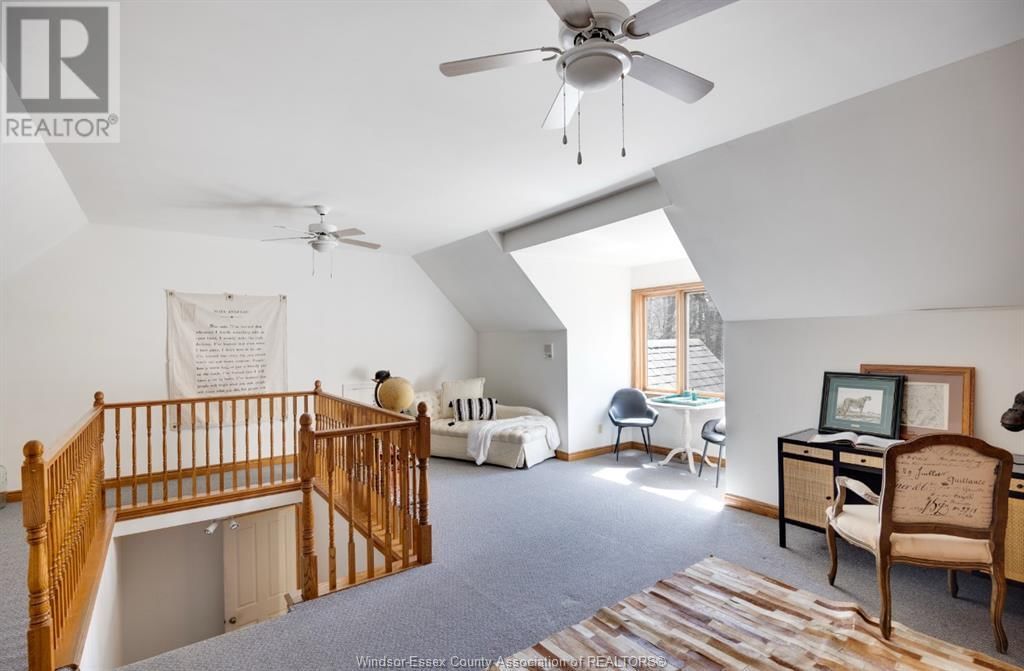 956 GOLFWOOD CRESCENT Image 33