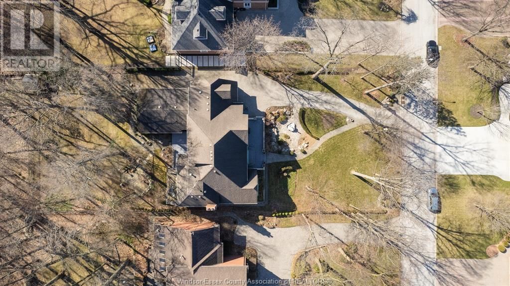 956 GOLFWOOD CRESCENT Image 49