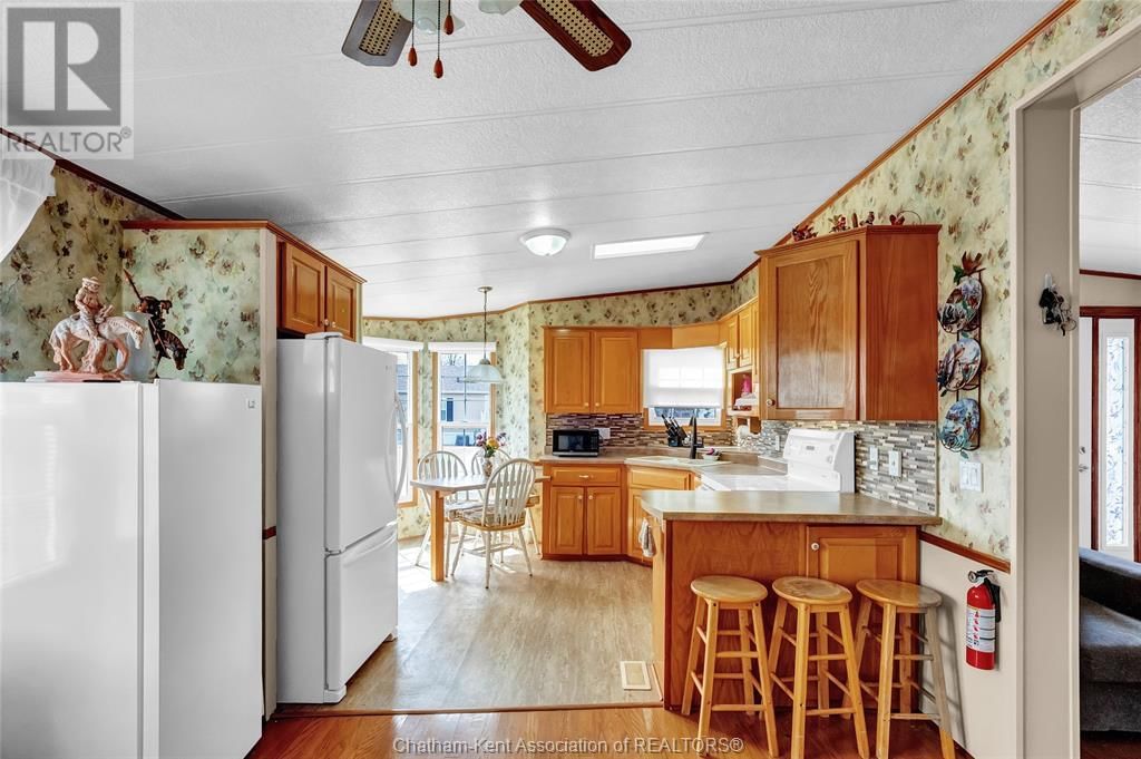 111 DUNKIRK DRIVE Image 10