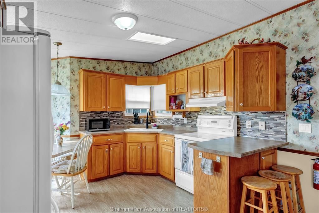 111 DUNKIRK DRIVE Image 11