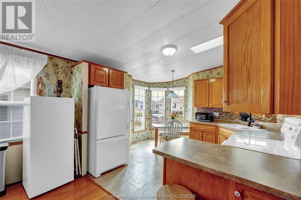 111 DUNKIRK DRIVE Image 12