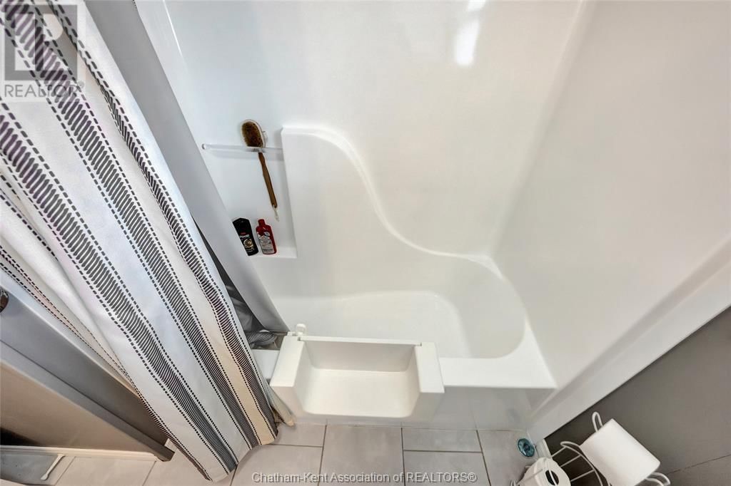 111 DUNKIRK DRIVE Image 21