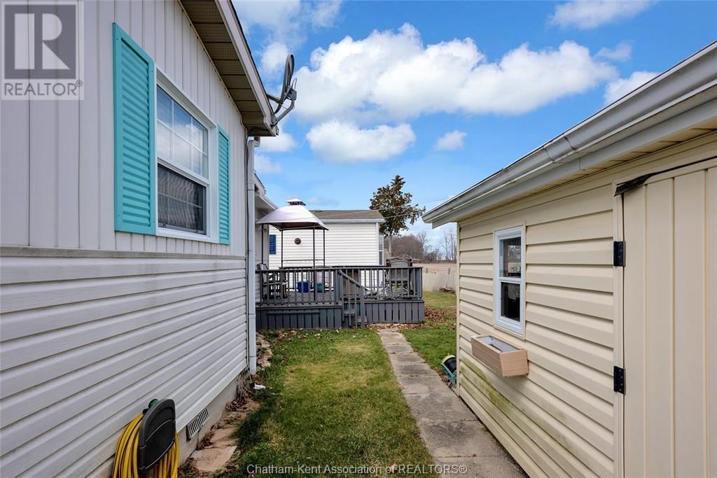111 DUNKIRK DRIVE Image 32