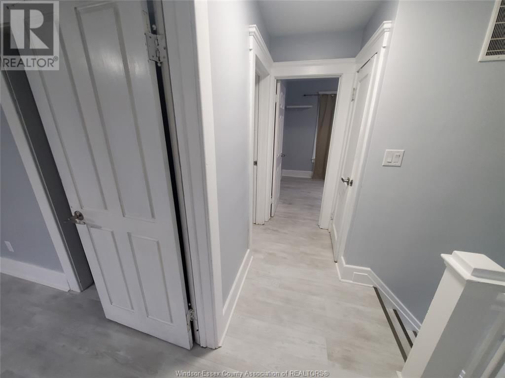 161 CAMERON AVENUE Image 19
