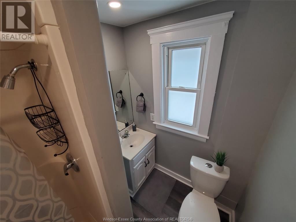 161 CAMERON AVENUE Image 22