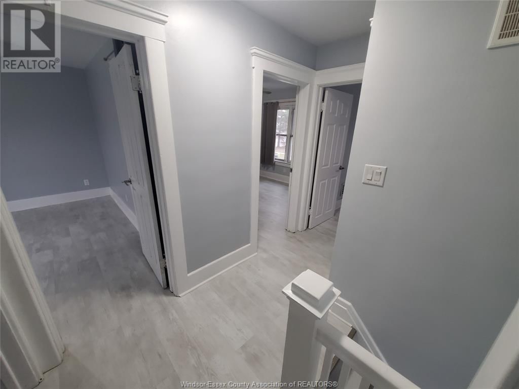 161 CAMERON AVENUE Image 24